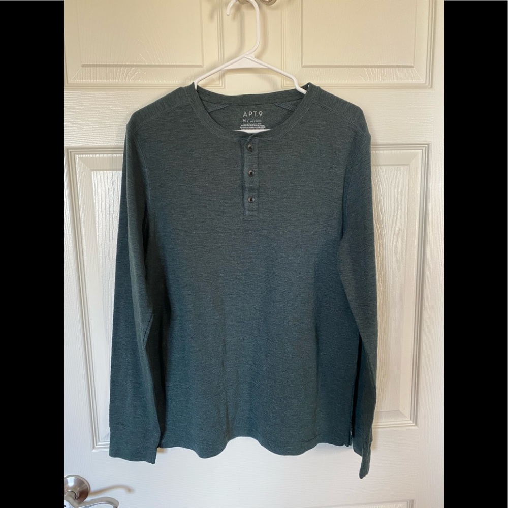 Men’s long sleeve shirt